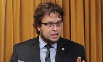 « Les libéraux incapables de se tenir debout pour le Québec »