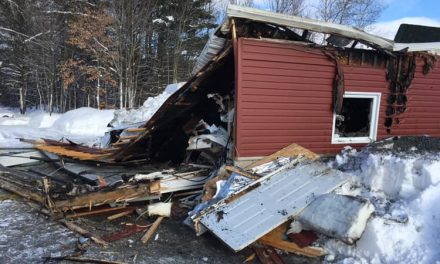 Saint-Félix : Le toit d’un garage s’effondre lors d’un incendie
