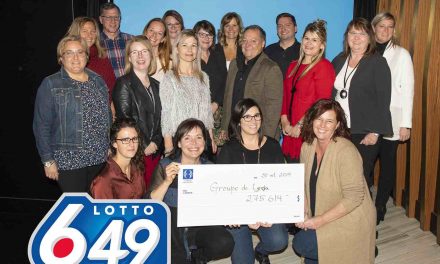 Plusieurs collègues se partagent un lot du Lotto 6/49