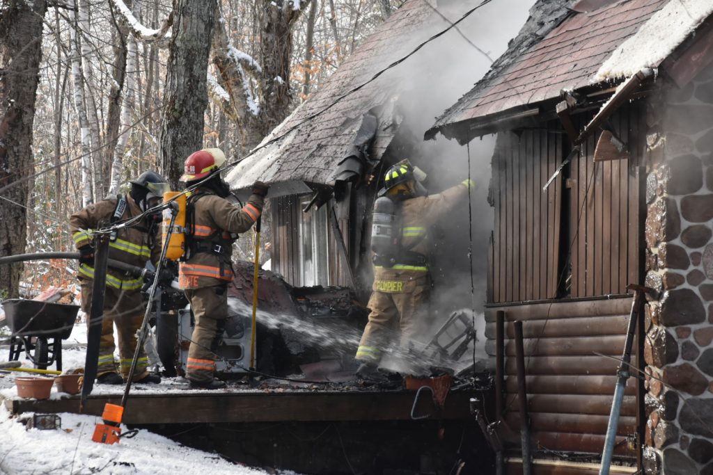 Incendie d’un chalet à Chertsey